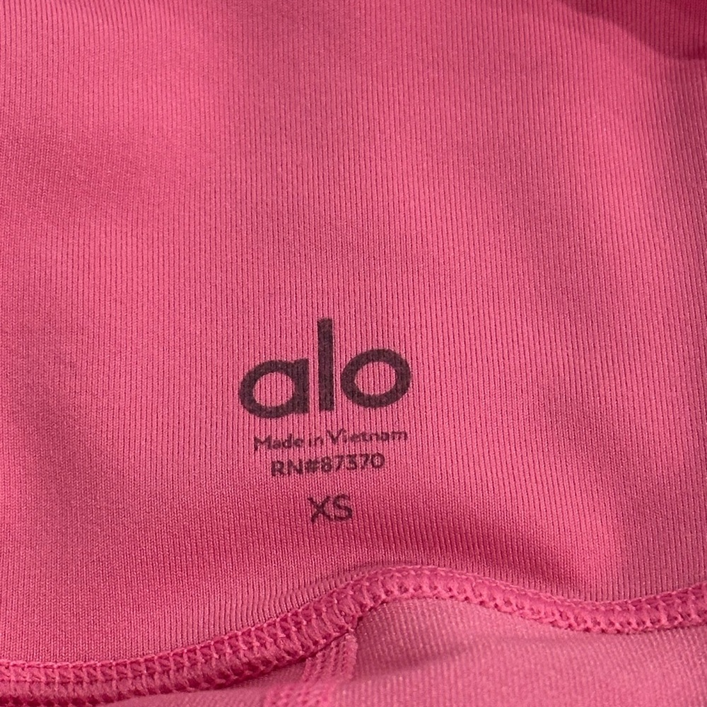ALO Yoga 7/8 High Waist Airlift Legging - Paradise Pink color / X-Small. - Picture 6 of 8